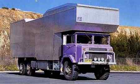 像鸟一样生活:澳大利亚摄影师夫妇的大房车 像鸟一样生活:澳大利亚摄影师夫妇的大房车