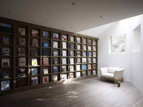 中村拓志的“林舞鸟鸣”住宅