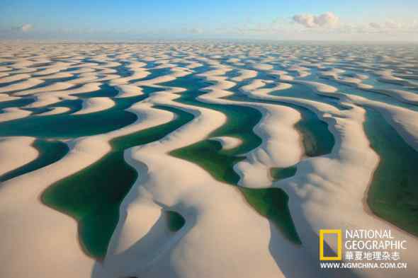 巴西热带“沙漠”中的河流和“海洋”