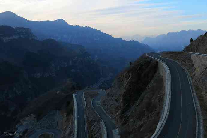 十渡转山拍二红 邂逅新鸟领岩鹨