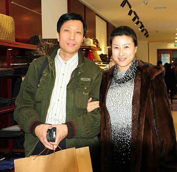 东方白鹳恭贺鈥溒飞 wbrTOP wbrLUX鈥澊罅返晔⒆捌裟