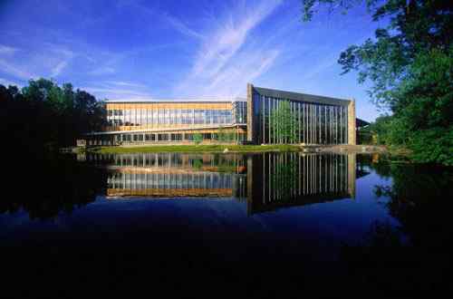 【视频】美国康奈尔大学鸟类学实验室的美丽风景和野生动物