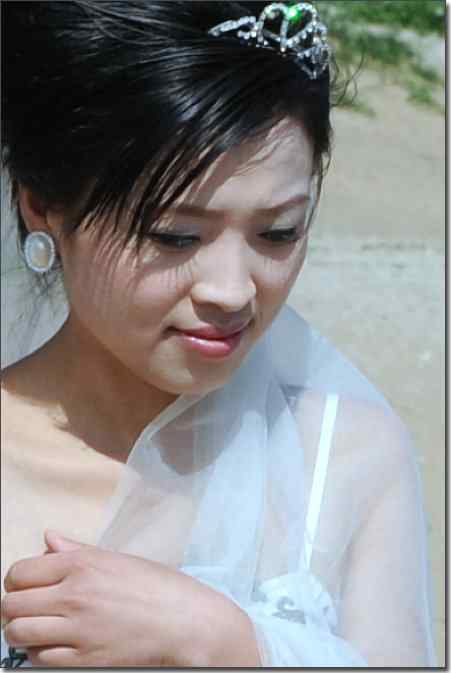  点击图片或使用键盘← →翻页