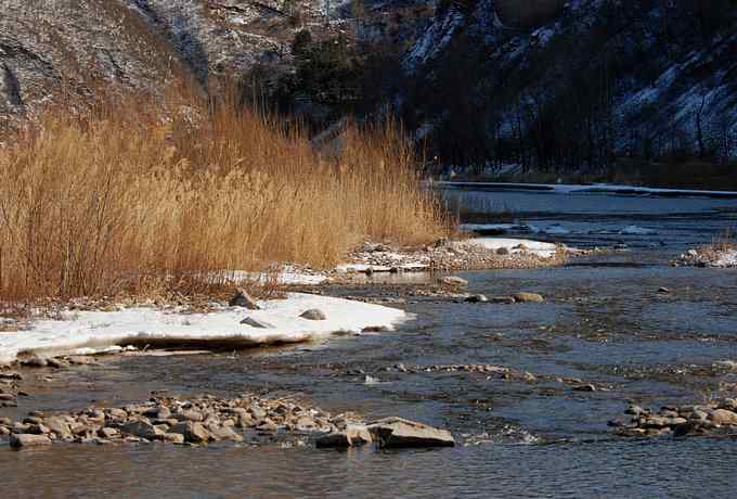 白河峡谷三月雪