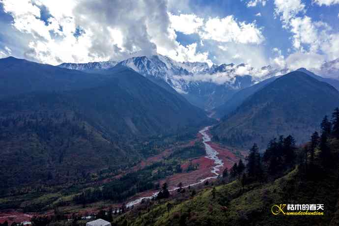 神奇的“红石滩”
